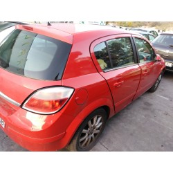 opel astra h berlina del año 2004