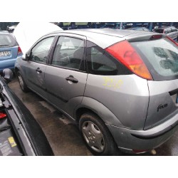 ford focus berlina (cak) del año 2003