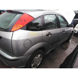 ford focus berlina (cak) del año 2003