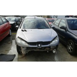 peugeot 206 berlina del año 2000