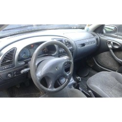 citroen xsara berlina del año 2000