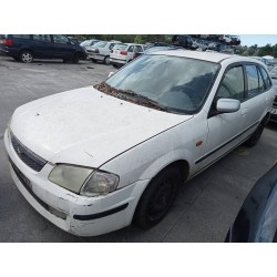 mazda 323 berlina f/s (bj) del año 2000