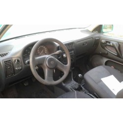 volkswagen polo berlina (6n1) del año 1997