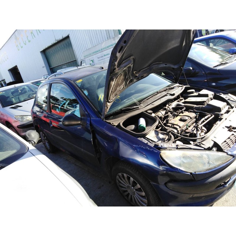 peugeot 206 berlina del año 2001