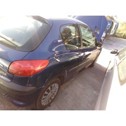 peugeot 206 berlina del año 2001
