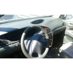 citroen c5 berlina del año 2001