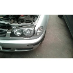 toyota corolla (e11) del año 2000