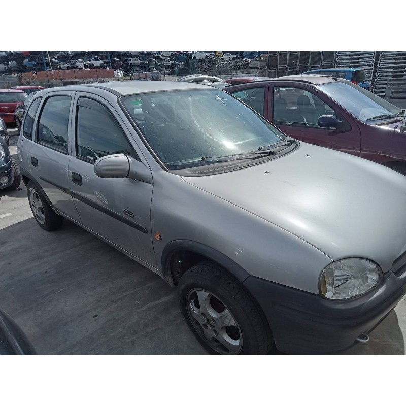 opel corsa b del año 2000