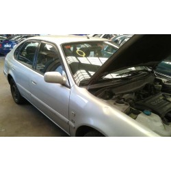 toyota corolla (e11) del año 2000
