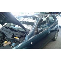 opel corsa c del año 2001