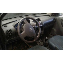opel corsa c del año 2001