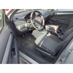 opel astra h berlina del año 2004