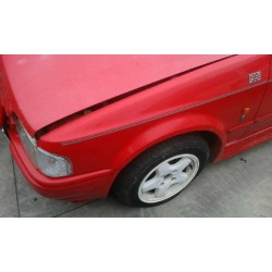 ford escort berlina/turnier del año 1990