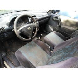 opel corsa b del año 2000