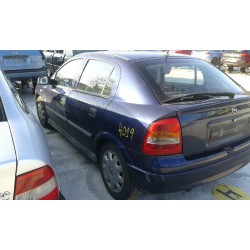 opel astra g berlina del año 2000