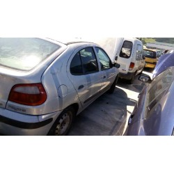 renault megane i fase 2 berlina (ba0) del año 2001