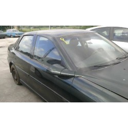 opel vectra b berlina del año 2000