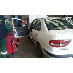 renault megane i fase 2 classic (la..) del año 2000