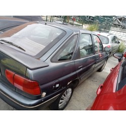ford escort berlina/turnier del año 1993