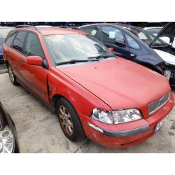 volvo v40 familiar del año 2001