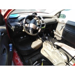 peugeot 206 berlina del año 2004