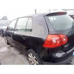 volkswagen golf v berlina (1k1) del año 2004