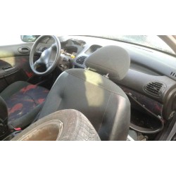 peugeot 206 berlina del año 1984