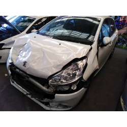 peugeot 208 del año 2015