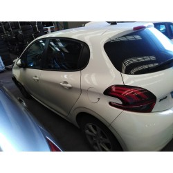 peugeot 208 del año 2015