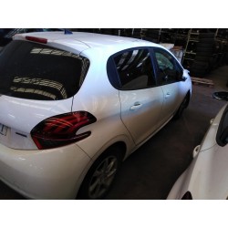 peugeot 208 del año 2015