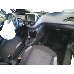 peugeot 208 del año 2015