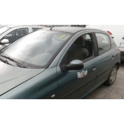 peugeot 206 berlina del año 2000