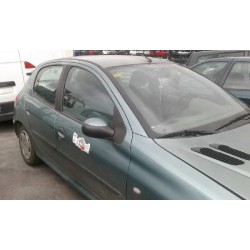 peugeot 206 berlina del año 2000