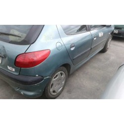 peugeot 206 berlina del año 2000