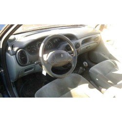 renault megane i berlina hatchback (ba0) del año 1996