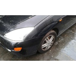 ford focus berlina (cak) del año 2001