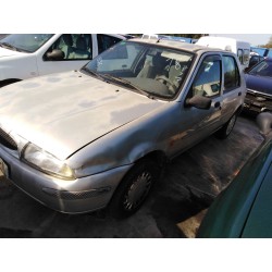 ford fiesta berlina del año 1999