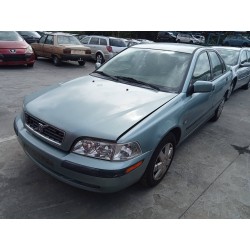 volvo s40 berlina del año 2004