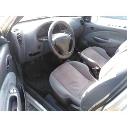 ford fiesta berlina del año 1999