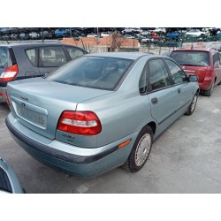 volvo s40 berlina del año 2004