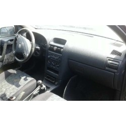 opel astra g berlina del año 1998