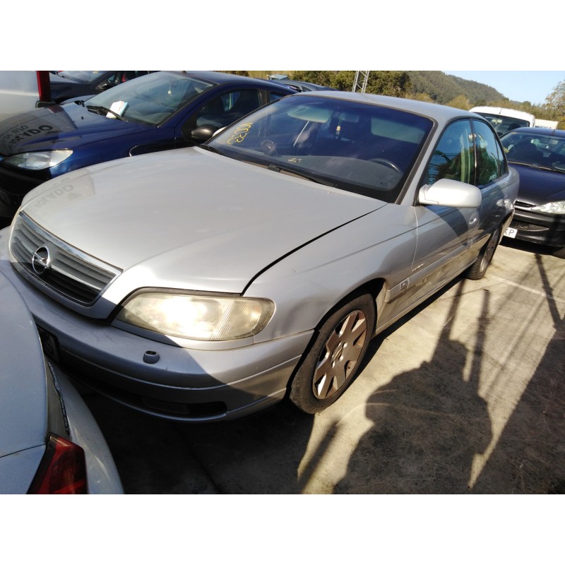 opel omega b del año 2001