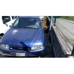 ford fiesta berlina del año 1999