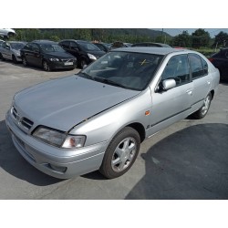 nissan primera berlina (p11) del año 1999
