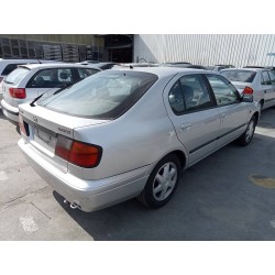 nissan primera berlina (p11) del año 1999