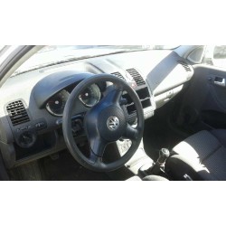 volkswagen polo berlina (6n2) del año 2001