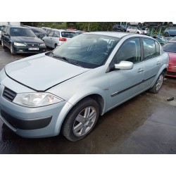 renault megane ii classic berlina del año 2004