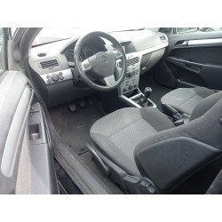 opel astra gtc del año 2010
