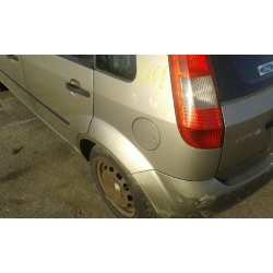 ford fiesta (cbk) del año 2004