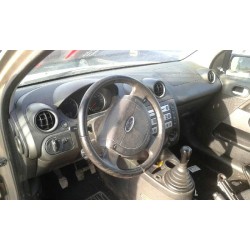 ford fiesta (cbk) del año 2004